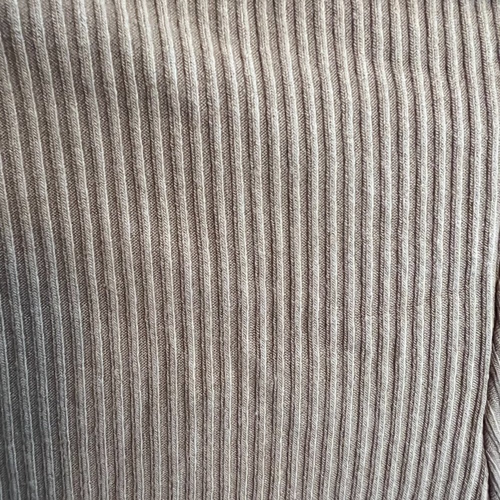 Light Brown Ribbed Crop Top - Picture 2 of 3